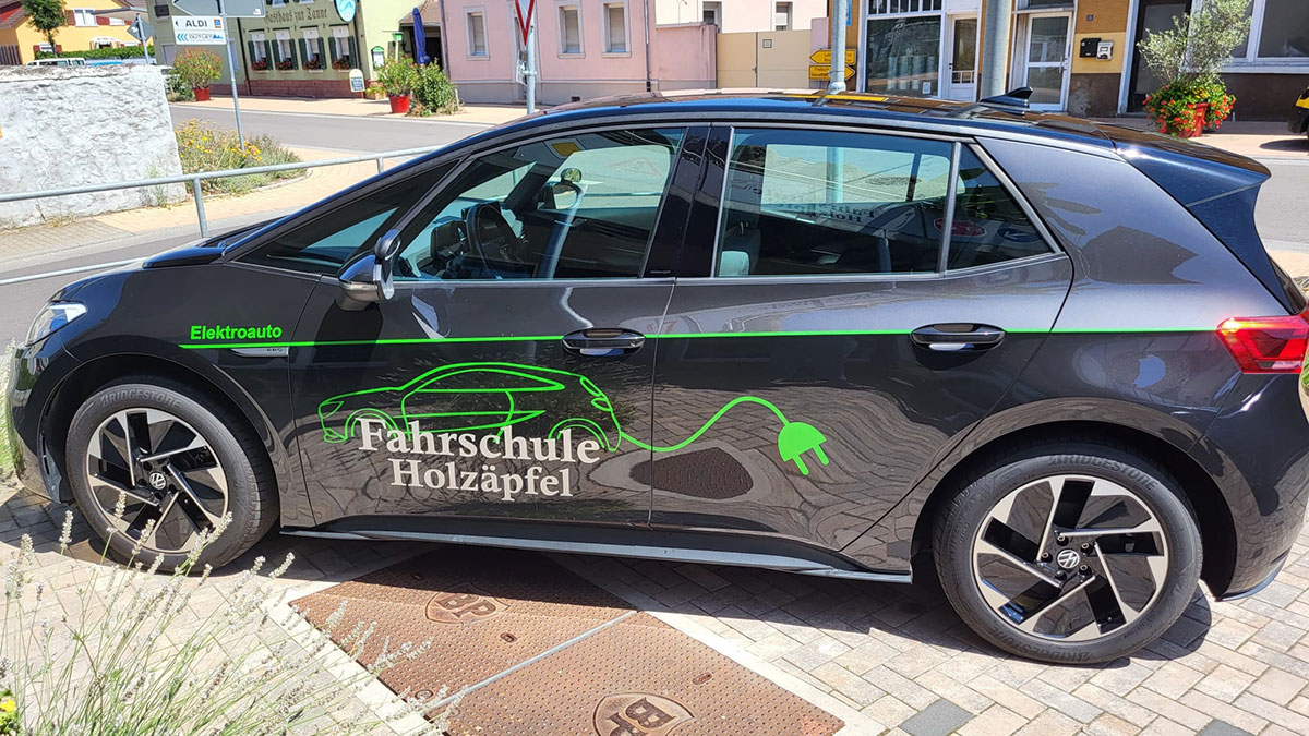 Elektromobilität Fahrschule Holzäpfel VW ID3